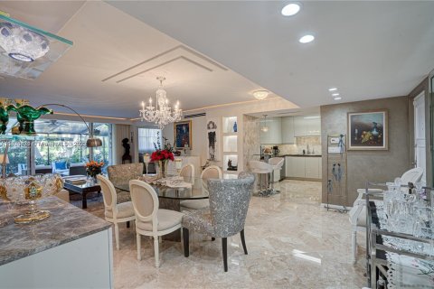 Condominio en venta en Key Biscayne, Florida, 2 dormitorios, 134.71 m2 № 866036 - foto 3