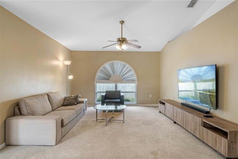 Casa en venta en DeLand, Florida, 4 dormitorios, 193.98 m2 № 451417 - foto 10