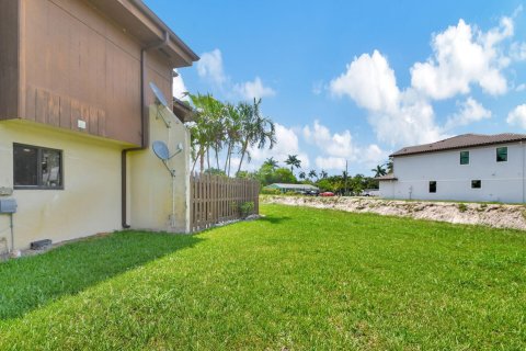 Townhouse in Lake Worth, Florida 3 bedrooms, 147.34 sq.m. № 1187607 - photo 16