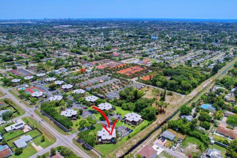 Adosado en venta en Lake Worth, Florida, 3 dormitorios, 147.34 m2 № 1187607 - foto 10