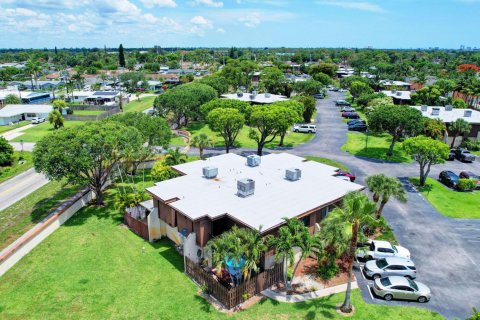 Adosado en venta en Lake Worth, Florida, 3 dormitorios, 147.34 m2 № 1187607 - foto 13