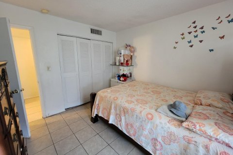 Condominio en venta en Lauderdale Lakes, Florida, 2 dormitorios, 79.34 m2 № 1079232 - foto 4