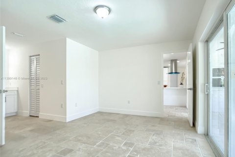 Casa en venta en Fort Myers, Florida, 3 dormitorios № 547575 - foto 25