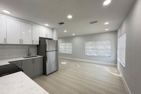 Immobilier commercial à vendre à Miami, Floride: 174.66 m2 № 1007132 - photo 29