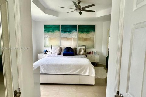 Casa en venta en Miami, Florida, 5 dormitorios, 256.87 m2 № 1398301 - foto 11