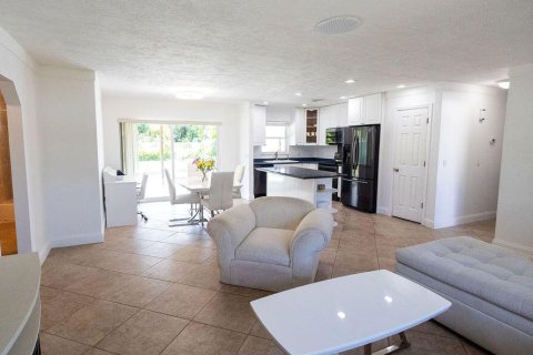 Casa en venta en Jensen Beach, Florida, 3 dormitorios, 115.11 m2 № 1132833 - foto 12