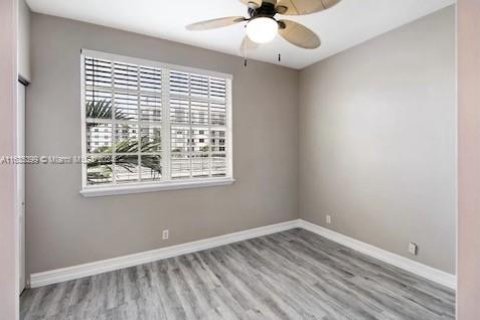 Townhouse in Fort Lauderdale, Florida 2 bedrooms, 158.86 sq.m. № 1305283 - photo 27