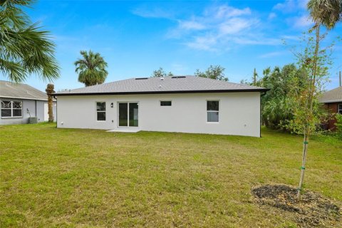 House in Tampa, Florida 3 bedrooms, 126.81 sq.m. № 1434516 - photo 28