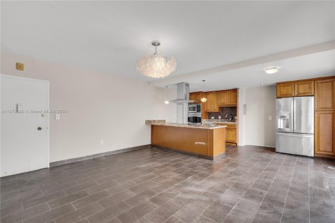 Condo in Miami Beach, Florida, 1 bedroom  № 1423003 - photo 8