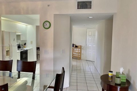 Condo in Pembroke Pines, Florida, 2 bedrooms  № 1331008 - photo 7