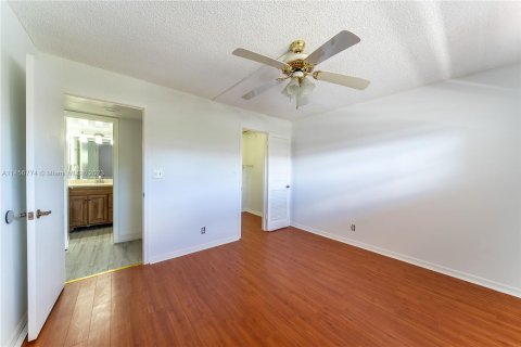 Condominio en venta en Pembroke Pines, Florida, 2 dormitorios, 108.7 m2 № 736054 - foto 11