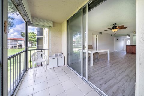 Condominio en venta en Pembroke Pines, Florida, 2 dormitorios, 108.7 m2 № 736054 - foto 23
