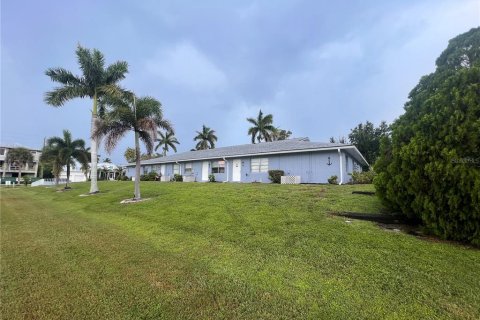 Condominio en alquiler en Punta Gorda, Florida, 1 dormitorio, 55.74 m2 № 1378349 - foto 4