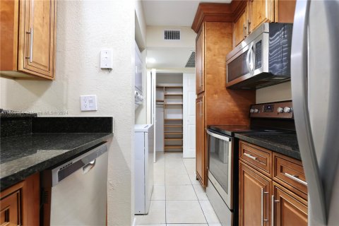 Condo in Coral Springs, Florida, 2 bedrooms  № 1333284 - photo 3