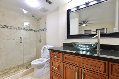 Condo in Coral Springs, Florida, 2 bedrooms  № 1333284 - photo 8