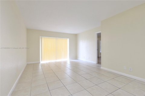 Copropriété à vendre à Coral Springs, Floride: 2 chambres, 71.35 m2 № 1333284 - photo 5