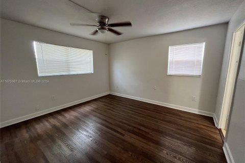 Condo in Sunrise, Florida, 2 bedrooms  № 1403148 - photo 5