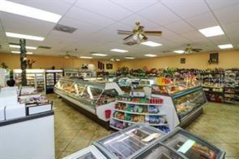 Commercial property in North Port, Florida 391.03 sq.m. № 1264043 - photo 10