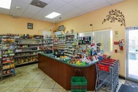 Commercial property in North Port, Florida 391.03 sq.m. № 1264043 - photo 9