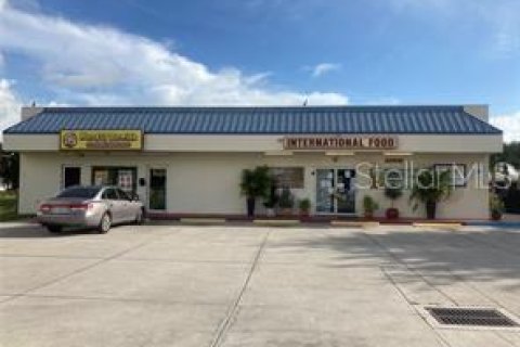 Commercial property in North Port, Florida 391.03 sq.m. № 1264043 - photo 2