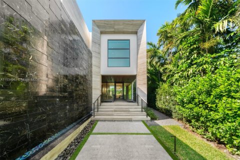 Villa ou maison à vendre à Surfside, Floride: 7 chambres, 836.86 m2 № 1013873 - photo 7