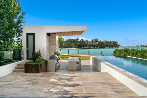 Villa ou maison à vendre à Surfside, Floride: 7 chambres, 836.86 m2 № 1013873 - photo 22