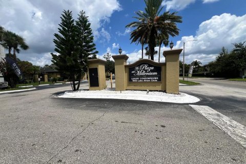 Condominio en venta en Orlando, Florida, 2 dormitorios, 80.27 m2 № 1323624 - foto 1