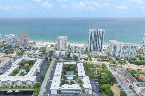 Copropriété à vendre à Pompano Beach, Floride: 2 chambres, 92.9 m2 № 1185182 - photo 14