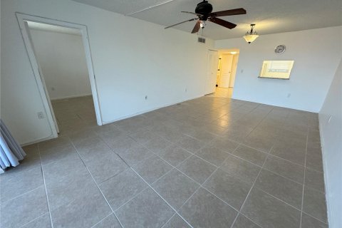 Condo in North Lauderdale, Florida, 1 bedroom  № 1208639 - photo 27