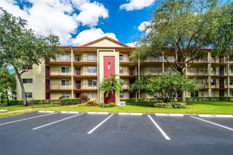 Condominio en venta en Pembroke Pines, Florida, 1 dormitorio, 97.08 m2 № 888128 - foto 27
