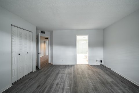 Condominio en venta en Pembroke Pines, Florida, 1 dormitorio, 97.08 m2 № 888128 - foto 16