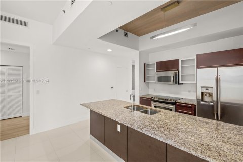 Condo in Miami, Florida, 2 bedrooms  № 1403106 - photo 10