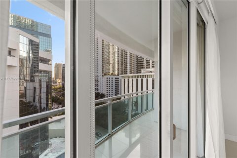 Condo in Miami, Florida, 2 bedrooms  № 1403106 - photo 5