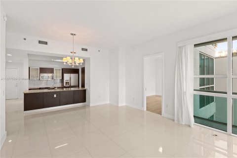 Condo in Miami, Florida, 2 bedrooms  № 1403106 - photo 6