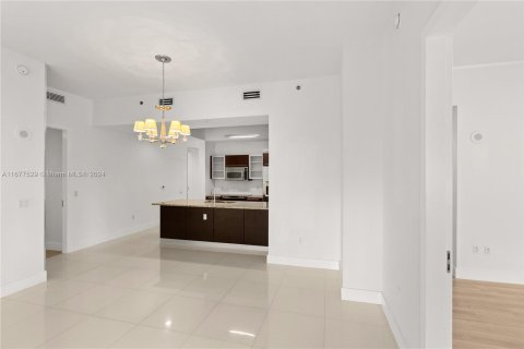 Condo in Miami, Florida, 2 bedrooms  № 1403106 - photo 26