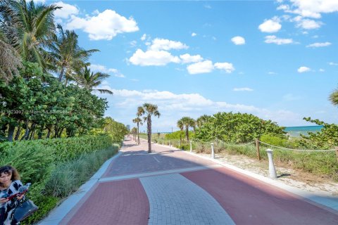 Copropriété à vendre à Miami Beach, Floride: 3 chambres, 154.22 m2 № 1403152 - photo 26