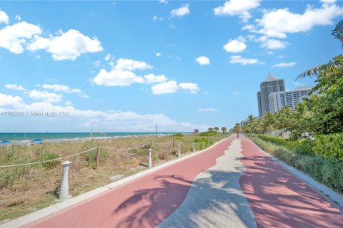 Condominio en venta en Miami Beach, Florida, 3 dormitorios, 154.22 m2 № 1403152 - foto 25