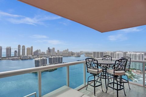 Condo in Aventura, Florida, 4 bedrooms  № 1098530 - photo 25