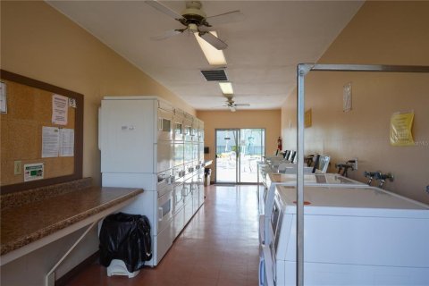 House in Seminole, Florida 2 bedrooms, 80.36 sq.m. № 1287173 - photo 22