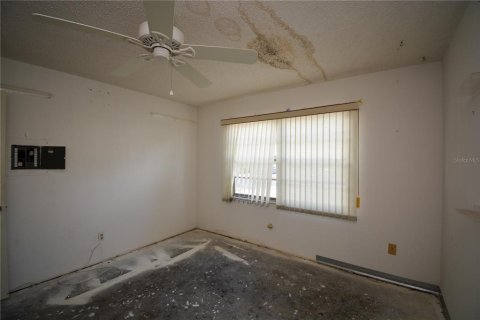 House in Seminole, Florida 2 bedrooms, 80.36 sq.m. № 1287173 - photo 15