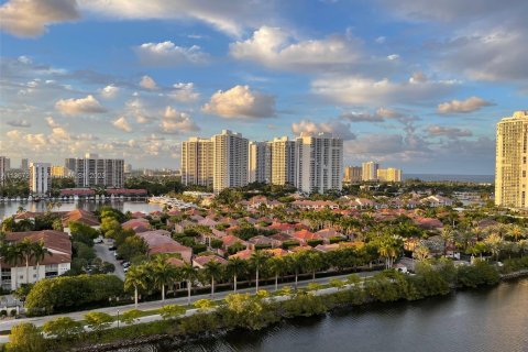 Condominio en venta en Aventura, Florida, 1 dormitorio, 83.24 m2 № 413839 - foto 21