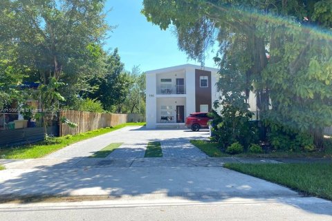 Купить коммерческую недвижимость в Майами, Флорида 211.82м2, № 932138 - фото 5