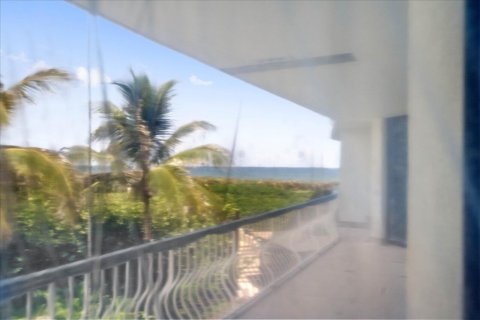 Copropriété à vendre à Palm Beach, Floride: 2 chambres, 221.57 m2 № 63260 - photo 11