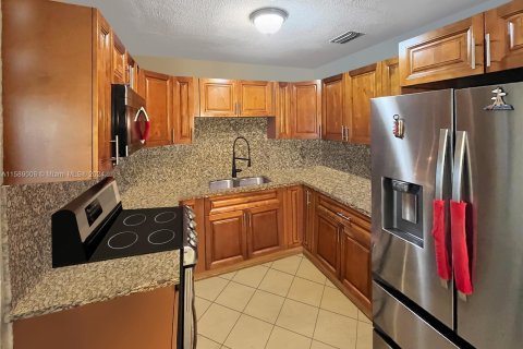 Casa en venta en Miami Gardens, Florida, 3 dormitorios, 116.13 m2 № 1181644 - foto 5