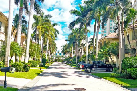 Villa ou maison à vendre à Highland Beach, Floride: 4 chambres, 323.67 m2 № 785684 - photo 1