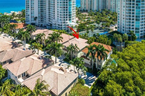 Villa ou maison à vendre à Highland Beach, Floride: 4 chambres, 323.67 m2 № 785684 - photo 5