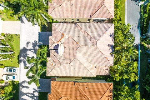 Villa ou maison à vendre à Highland Beach, Floride: 4 chambres, 323.67 m2 № 785684 - photo 8