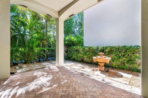 Villa ou maison à vendre à Highland Beach, Floride: 4 chambres, 323.67 m2 № 785684 - photo 10