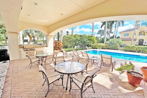 Villa ou maison à vendre à Highland Beach, Floride: 4 chambres, 323.67 m2 № 785684 - photo 28
