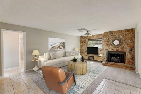 Casa en venta en Merrit Island, Florida, 4 dormitorios, 192.87 m2 № 1131597 - foto 5